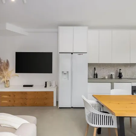 New Luxury Beachfront Manera With Heated Pool Vila *