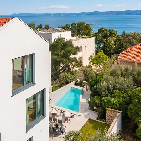 New Luxury Beachfront Manera With Heated Pool *