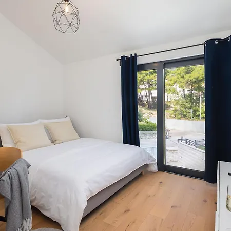 New Luxury Beachfront Manera With Heated Pool Villa Bol