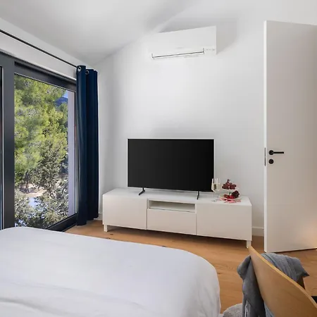 Villa New Luxury Beachfront Manera With Heated Pool Bol