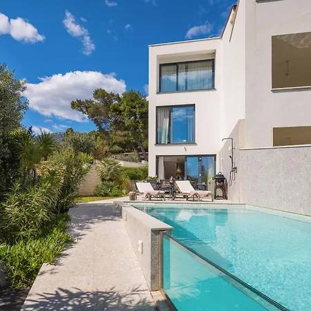 Villa New Luxury Beachfront Manera With Heated Pool Bol