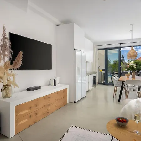 New Luxury Beachfront Manera With Heated Pool Villa